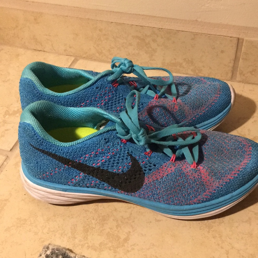 Nike Flyknit Lunar 3 size 7